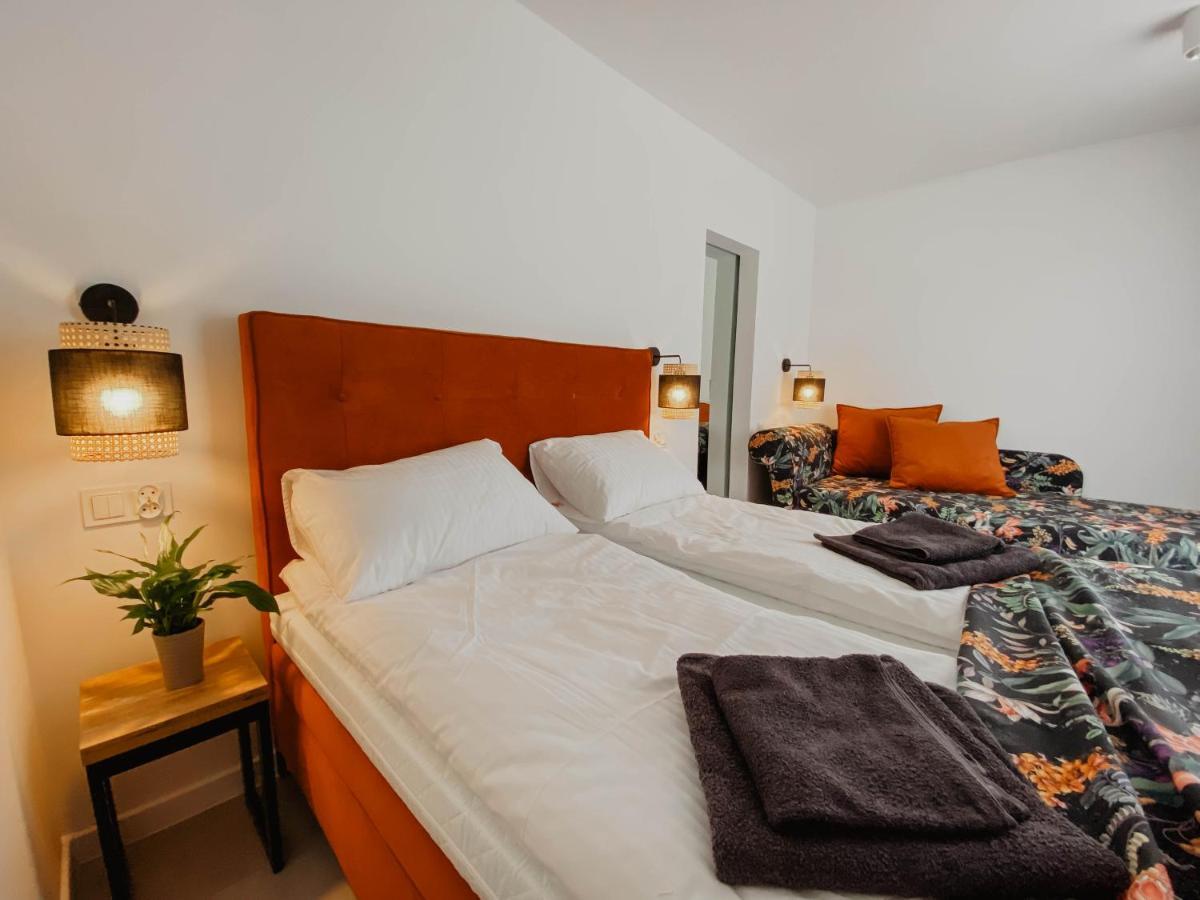 Cztery Pory Roku Apartment Wiele Exterior foto
