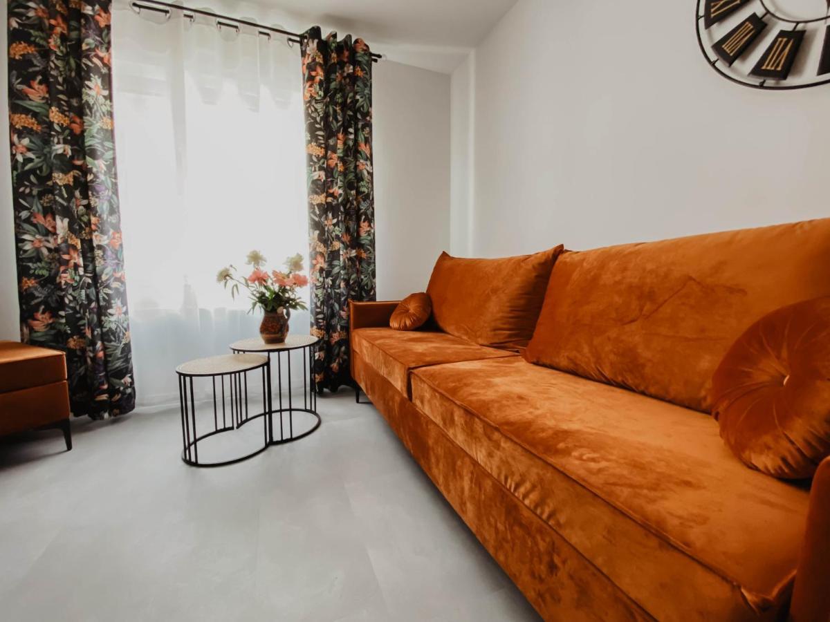 Cztery Pory Roku Apartment Wiele Exterior foto