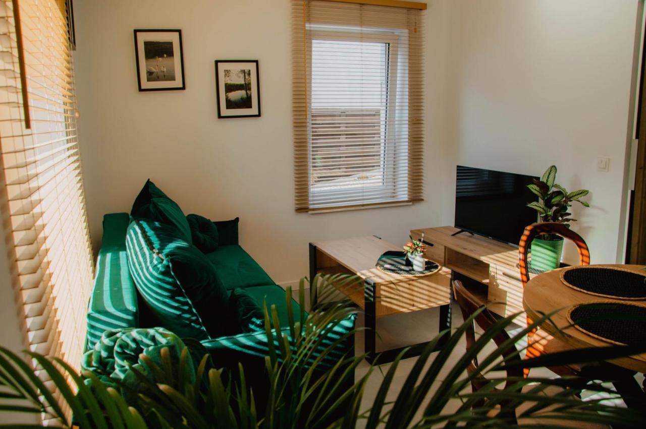 Cztery Pory Roku Apartment Wiele Exterior foto
