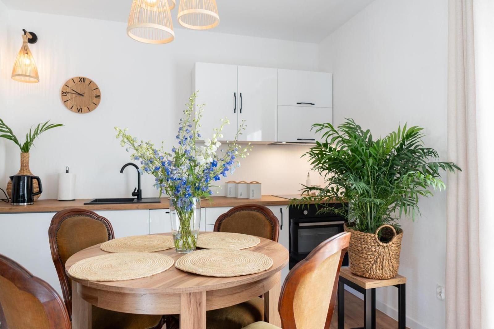 Cztery Pory Roku Apartment Wiele Exterior foto