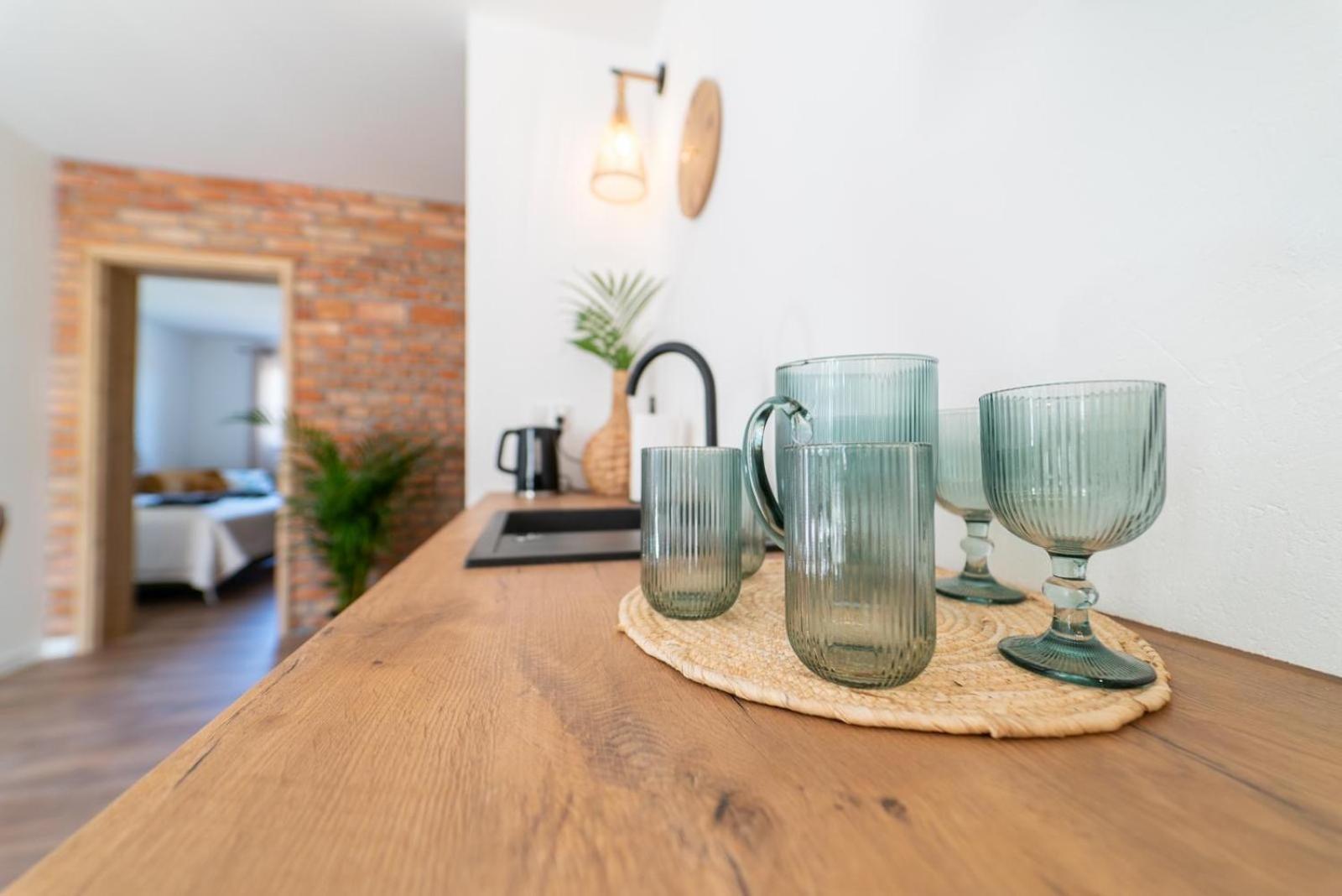 Cztery Pory Roku Apartment Wiele Exterior foto